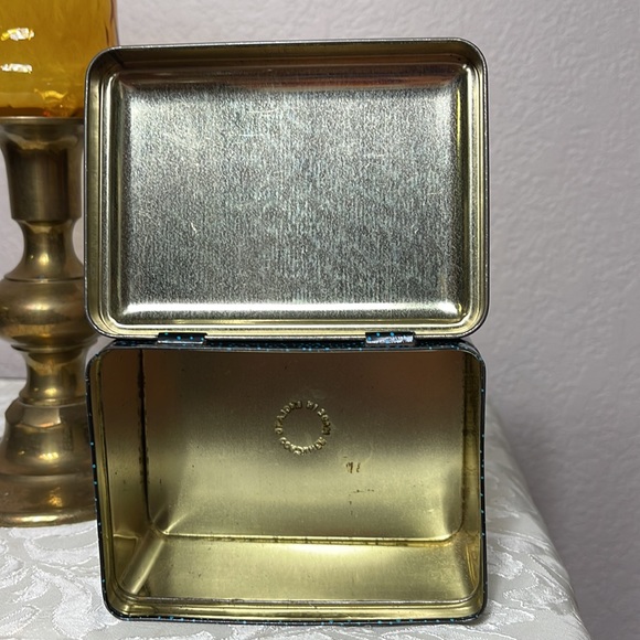 England Made Little Floral Tin Treasure Box Hinged Black Floral - Picture 10 of 10